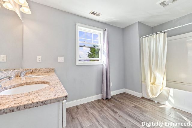 9 Mcguigan Circle, Lowell, MA 01852