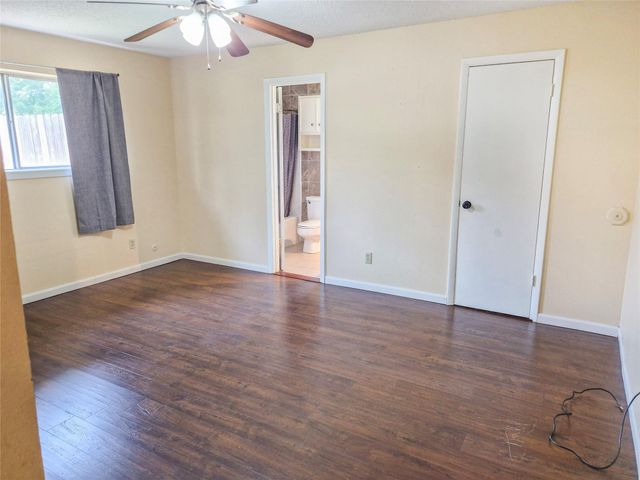 518 Walnut Street, Lake Jackson, TX 77566