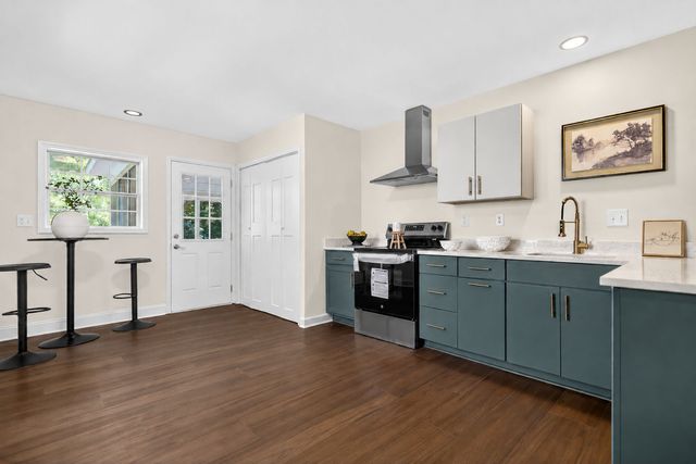 7604 Longstreet Drive, Raleigh, NC 27615