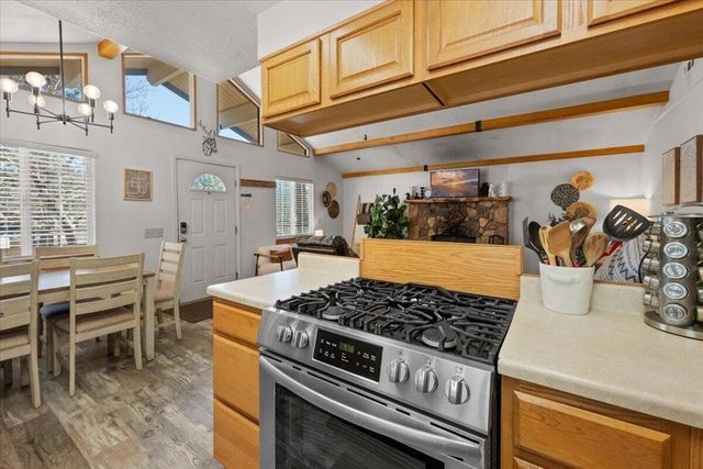 109 E Country Club Boulevard, Big Bear, CA 92314