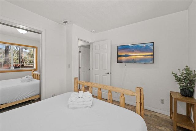 109 E Country Club Boulevard, Big Bear, CA 92314