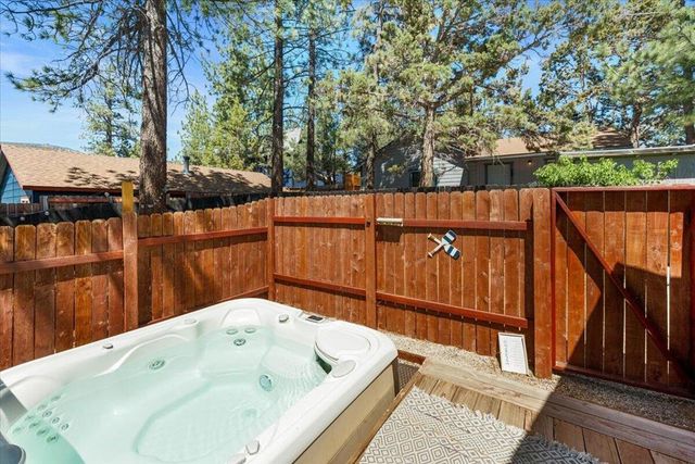 109 E Country Club Boulevard, Big Bear, CA 92314