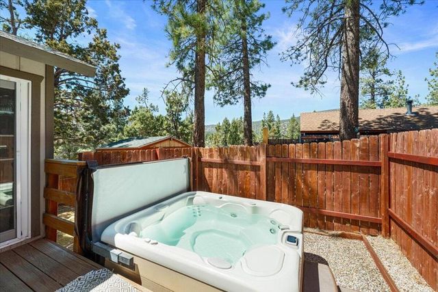 109 E Country Club Boulevard, Big Bear, CA 92314