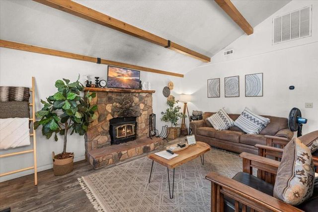 109 E Country Club Boulevard, Big Bear, CA 92314