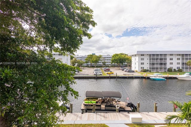 3600 NE 170th St 308, North Miami Beach, FL 33160