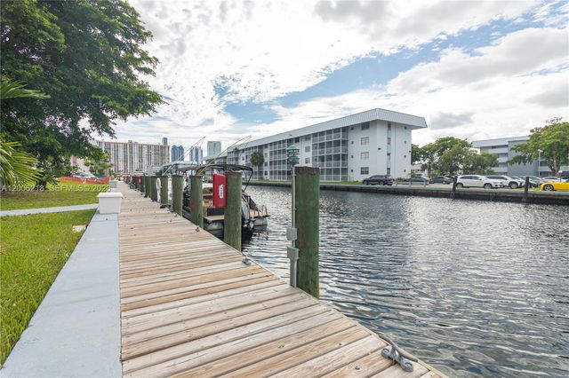 3600 NE 170th St 308, North Miami Beach, FL 33160