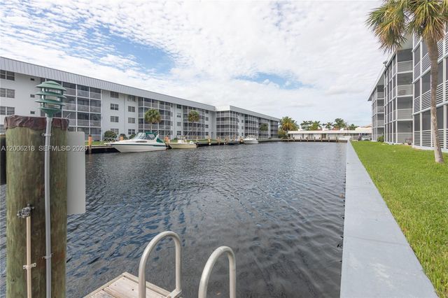 3600 NE 170th St 308, North Miami Beach, FL 33160