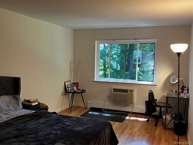 555 Central Park Avenue 114, Scarsdale, NY 10583