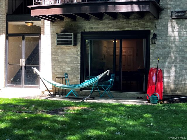 555 Central Park Avenue 114, Scarsdale, NY 10583
