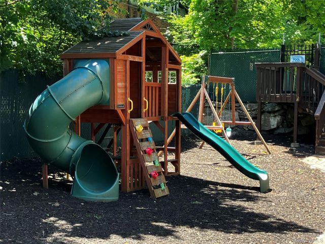 555 Central Park Avenue 114, Scarsdale, NY 10583