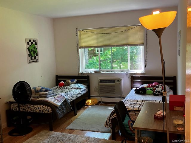 555 Central Park Avenue 114, Scarsdale, NY 10583