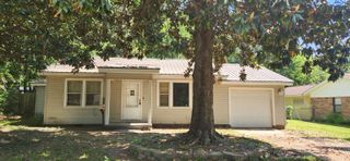 1908 Lee St, Longview, TX 75604