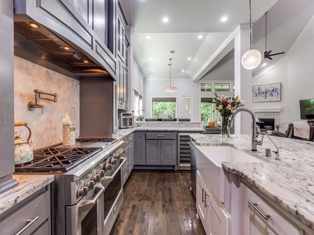 3932 Frontier Lane, Dallas, TX 75214