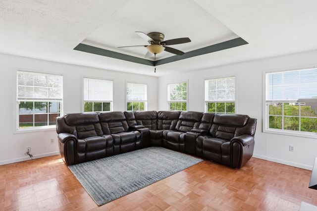 154 Deer Run, Lancaster, KY 40444