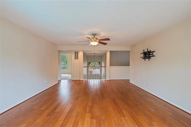 3124 Sand Shadow Drive, League City, TX 77573