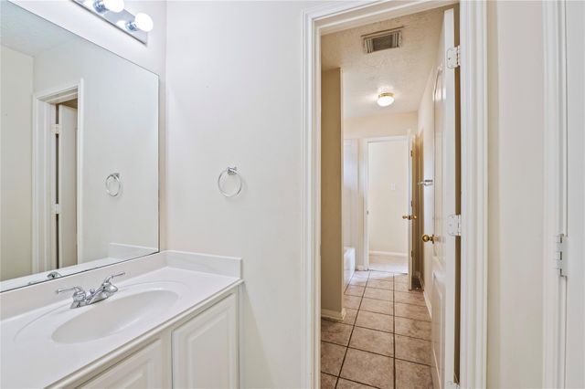 3124 Sand Shadow Drive, League City, TX 77573