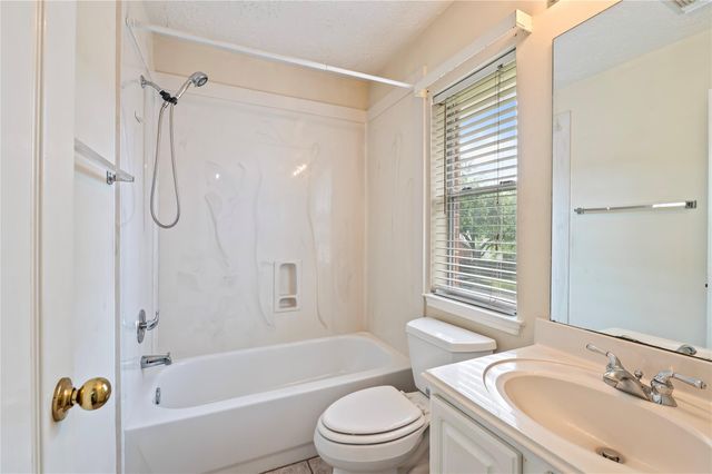 3124 Sand Shadow Drive, League City, TX 77573