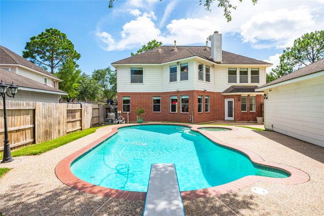 3124 Sand Shadow Drive, League City, TX 77573