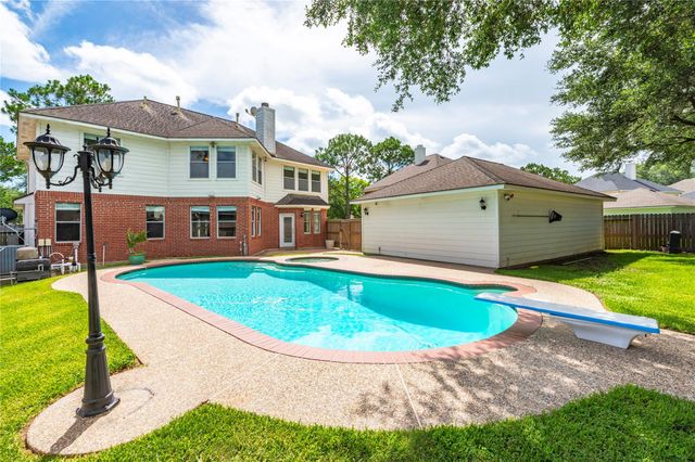 3124 Sand Shadow Drive, League City, TX 77573