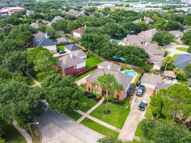 3124 Sand Shadow Drive, League City, TX 77573