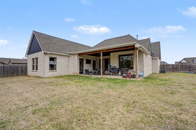 13852 S 21st Street E, Bixby, OK 74008
