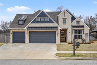 13852 S 21st Street E, Bixby, OK 74008