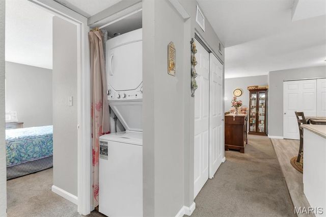 1465 Heritage Landing 207, St Charles, MO 63303
