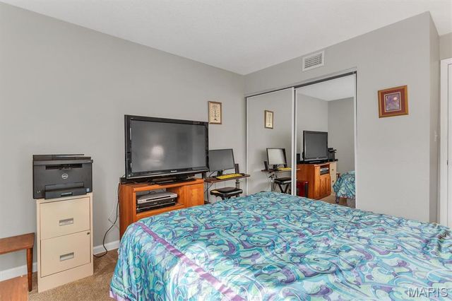 1465 Heritage Landing 207, St Charles, MO 63303