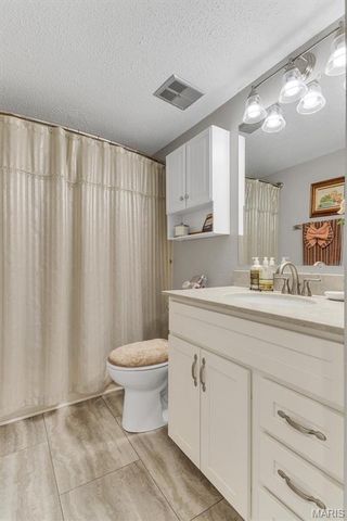 1465 Heritage Landing 207, St Charles, MO 63303