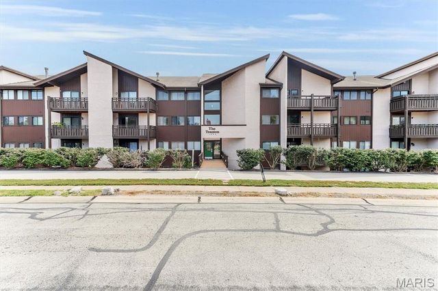 1465 Heritage Landing 207, St Charles, MO 63303