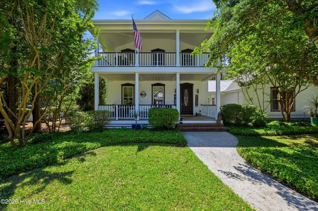 6221 Navigator Way, Southport, NC 28461