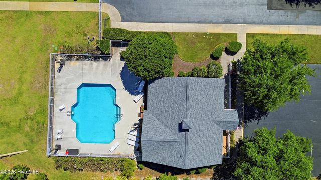 6221 Navigator Way, Southport, NC 28461