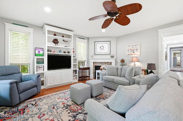 6221 Navigator Way, Southport, NC 28461