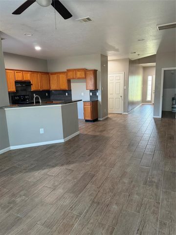 3922 Davenport Street A, Houston, TX 77051