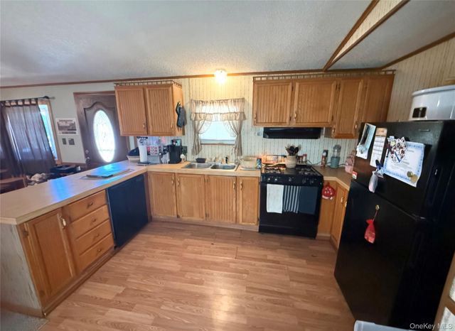 132 North Montgomery Street C11, Walden, NY 12586