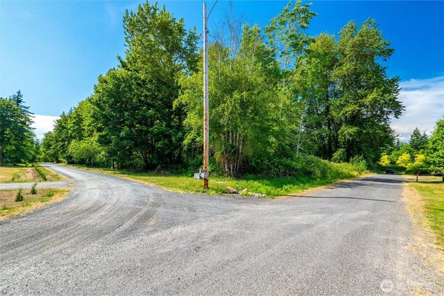 16 Harvey Road, Blaine, WA 98230