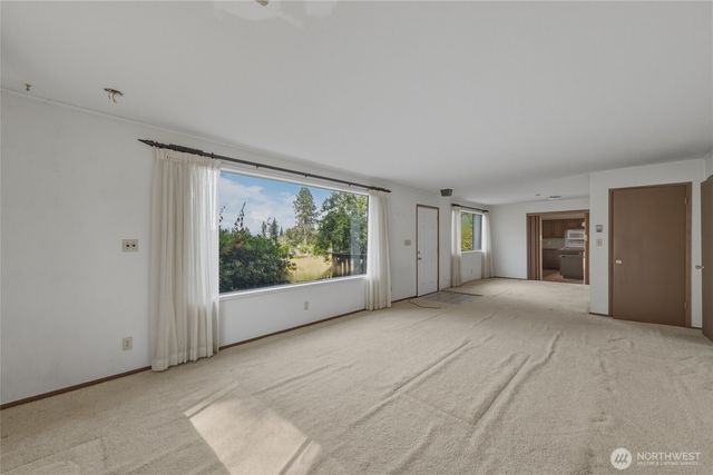 16 Harvey Road, Blaine, WA 98230