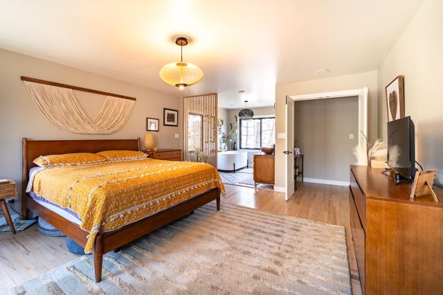 20 Crest Drive, Dune Acres, IN 46304