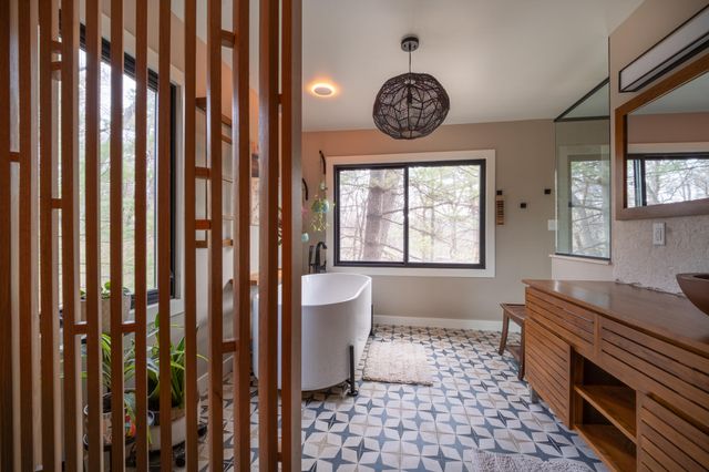 20 Crest Drive, Dune Acres, IN 46304