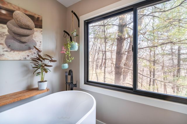 20 Crest Drive, Dune Acres, IN 46304