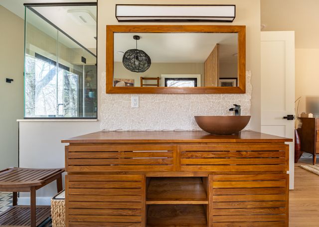 20 Crest Drive, Dune Acres, IN 46304
