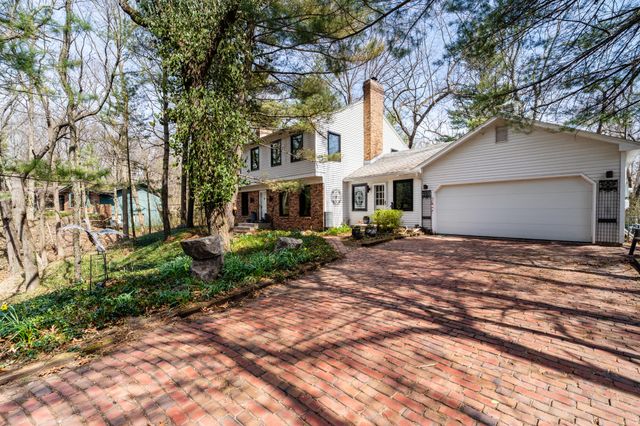 20 Crest Drive, Dune Acres, IN 46304