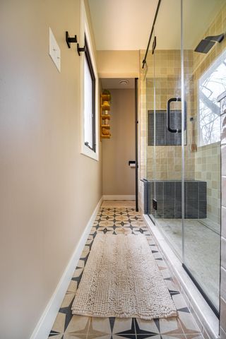 20 Crest Drive, Dune Acres, IN 46304