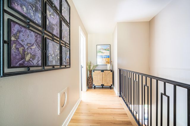 20 Crest Drive, Dune Acres, IN 46304