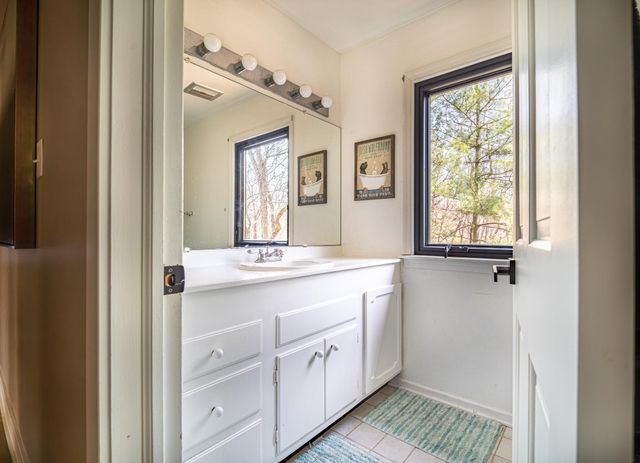20 Crest Drive, Dune Acres, IN 46304