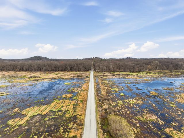 20 Crest Drive, Dune Acres, IN 46304