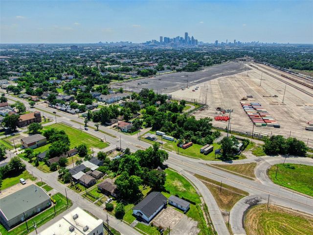 2506 Lockwood Drive, Houston, TX 77020