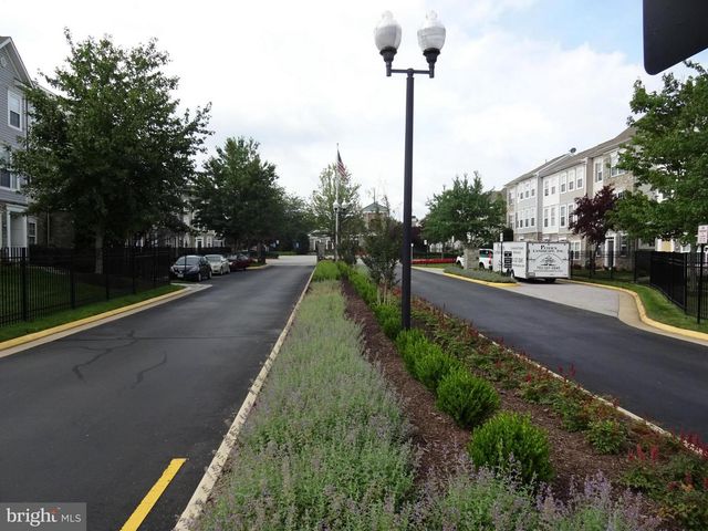 21836 JARVIS SQ, Ashburn, VA 20147