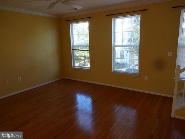 21836 JARVIS SQ, Ashburn, VA 20147