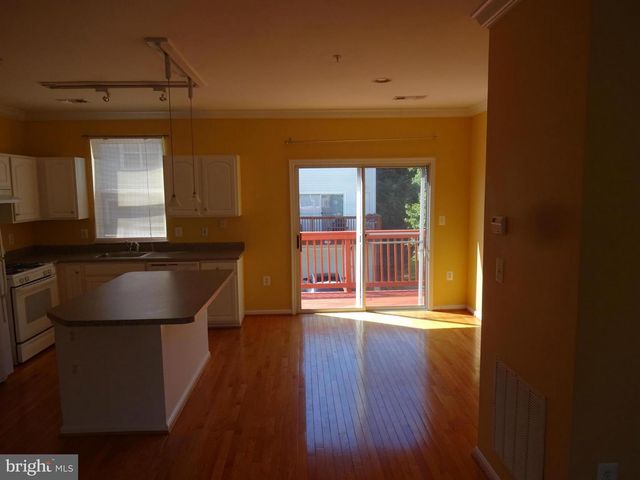 21836 JARVIS SQ, Ashburn, VA 20147